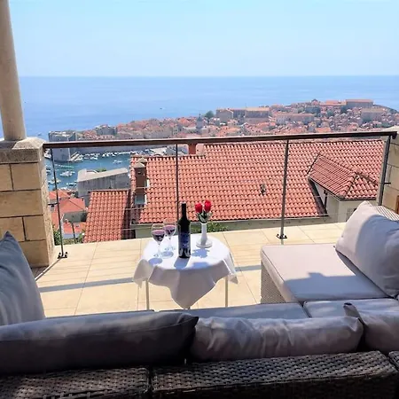 Dalmatins Milliondollar Sea View Holiday home *