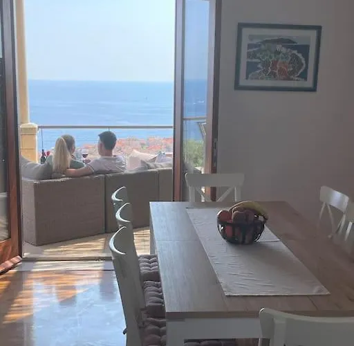 度假居 Dalmatins Milliondollar Sea View *